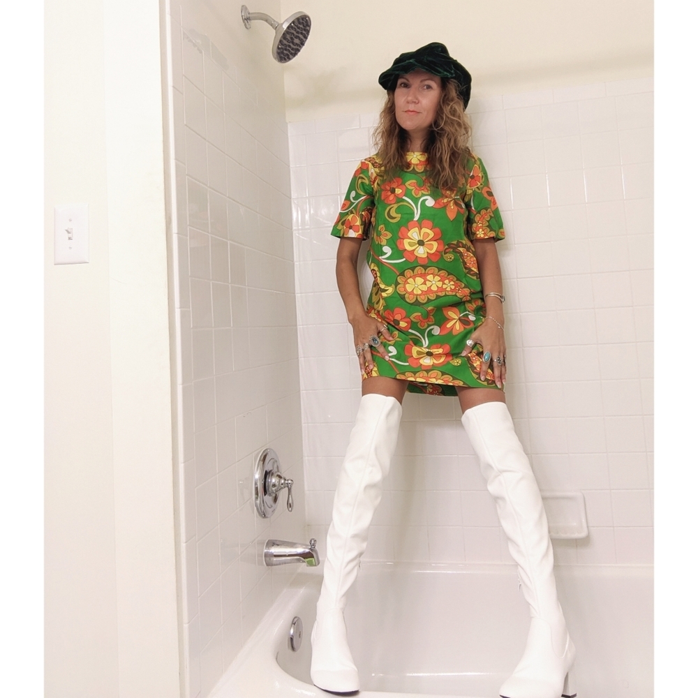 60s psychedelic print cotton mini dress - Picture 2 of 6